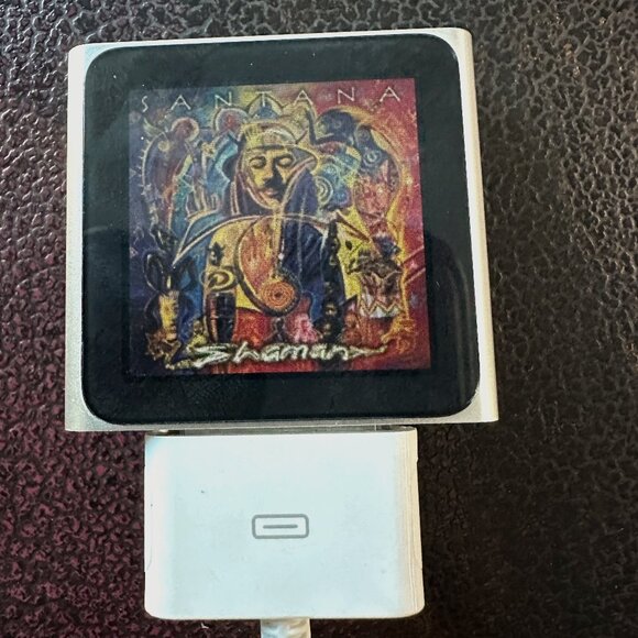 Apple iPod Nano 6th gen with Apple charging cable-8GB - Picture 2 of 5